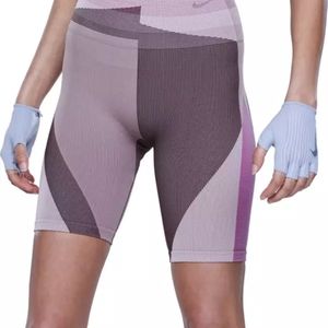 Nike Icon Clash Seamless 8” Training Shorts